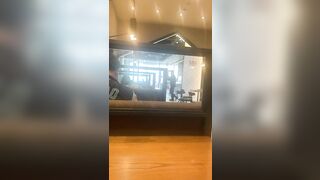 한국 대학생 광안리 할리스에서 자위 Korean College Girl Masturbation in Cafe