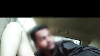 Car me Girlfriend ki chut me ungli kar ke Pani nikala diyaa