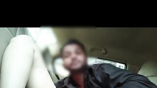 Car me Girlfriend ki chut me ungli kar ke Pani nikala diyaa