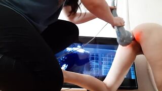 Выебала её в жопу перед телевизором вибрирующим массажёром - lesbian_illusion