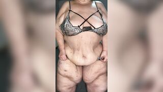 This old slut and very naughty takes off her panties and has a tight ass and a very wet pussy