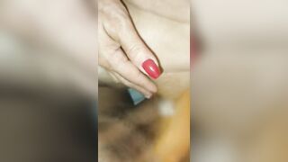 el marido la graba follando con el hijo de la vecina