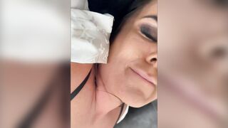 Husband eats wife’s pussy after a hard day at work