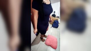 Black Slut LATINA MILF Deepthroats Giving Oral to Beginner Guy