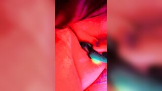 Bbw plays with wet clit