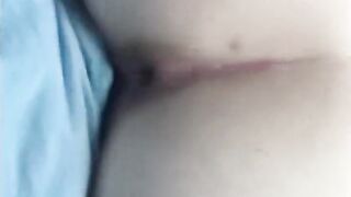 Teen gets pounded in back seat