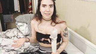 how i use my hitachi on my bare pussy