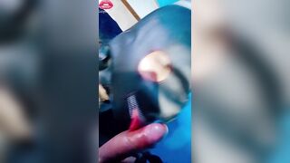 JOVENCITA CALIENTE MUESTRA TODO PARA QUE LE DEEN LECHE