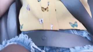 no money to pay the taxi hot latina called uber to go up to her apartment