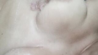 Me encanta tocarme justo antes de ducharme