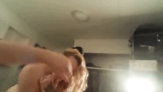 Sucking & Riding