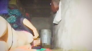 Mast hot babe came home and fingered her pussy