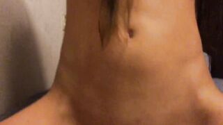 Русская малолетка прыгает на члене