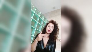 Lluvia Dorada, Humillación, DiosaGina Presencial Mádrid 200€ Hora Vídeollamada 2€ Minuto Skype PayPa