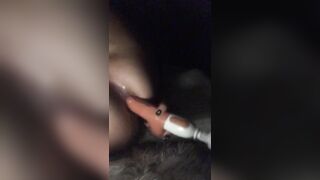 SEXY BLONDE TEASES AND GAPES ASS WITH DILDO