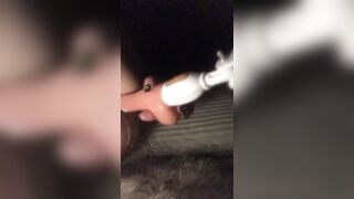SEXY BLONDE TEASES AND GAPES ASS WITH DILDO