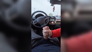 Amateur Parking lot Handjob