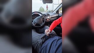 Amateur Parking lot Handjob