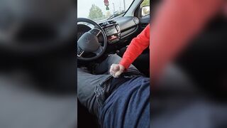 Amateur Parking lot Handjob