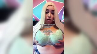 BBW PLAYS WITH HUGE TITS!