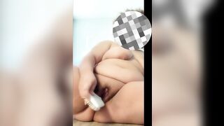 Using a brush to make me squirt