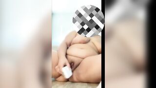 Using a brush to make me squirt