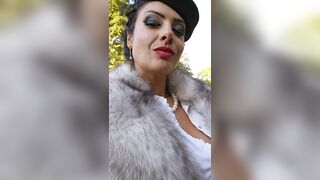 Ezada Sinn & Giada Da Vinci real lesbian D/s couple kissing in leather