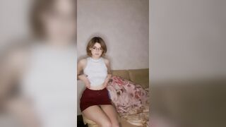 Watch this stunning erotic model please her perfect body
