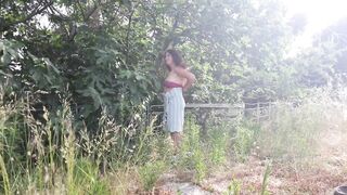 I filmed a girl changing clothes, she saw me, but didn’t mind.
