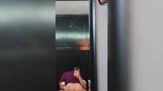 Amiga montando polla grande y dura