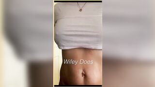 Wifey flashes her tight body to the camera