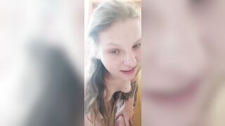 Recepcjonistka z wielkim dupskiem chce się z Tobą ruchać w ukryciu
