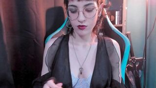 Sucking Marlboro Reds with red lipstick (close-up) | Smoking Astrid