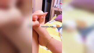 مستريس مغربية (اسمع صوت مراتي وهيا بتفتح طيزي مع صديقتها)