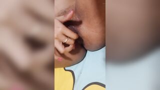 Single fingers ????my pussy