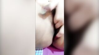 Fingering My Lusty Pussy