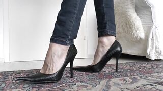 Extremely Pointed High Heels Lady Victoria Valente Jerk off Instructions and a Great Cum for Pointed Heels