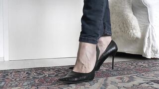 Extremely Pointed High Heels Lady Victoria Valente Jerk off Instructions and a Great Cum for Pointed Heels