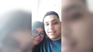 Educación sexual profesora y estudiante, cita en centro comercial