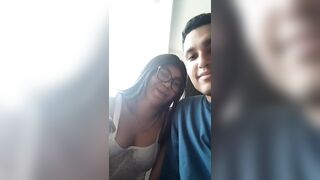 Educación sexual profesora y estudiante, cita en centro comercial
