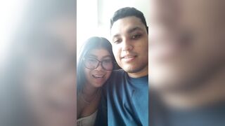 Educación sexual profesora y estudiante, cita en centro comercial
