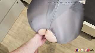 SpandexQueen sucks dick, comes twice and drains his balls on her gray spandex body