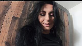 Any Older Men Here to Fuck Me?