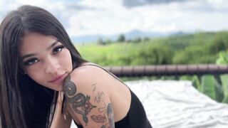 Colombian being explicit in public