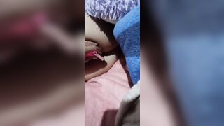 Juegan con mi vagina toda humeda... me dejaron muy caliente