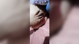 Juegan con mi vagina toda humeda... me dejaron muy caliente