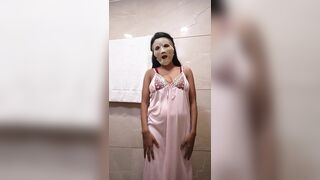 Bhabhi Sex in Hotel Bathroom