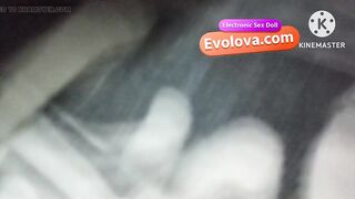 She opens her ass to put it deeper